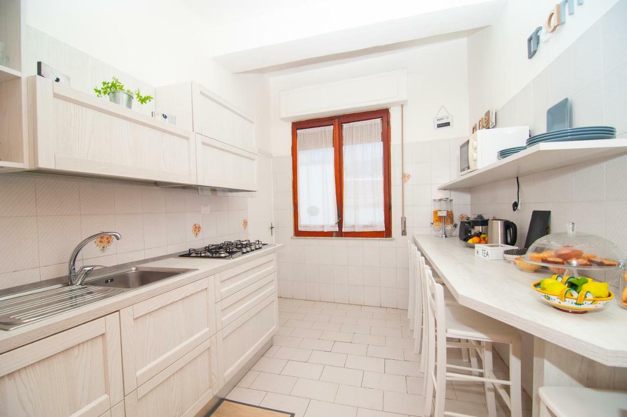 B&B Syrentum Sorrento Bagian luar foto