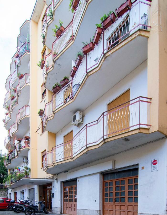 B&B Syrentum Sorrento Bagian luar foto